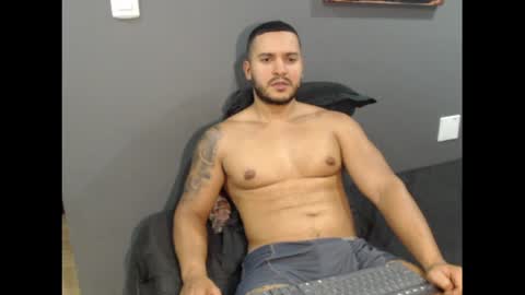 dantebrown1 online show from May 15, 3:24 am