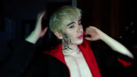 Snapshot of danteobscuro chatting on January 11, 3:22 am danteobscuro online show from January 11, 3:22 am