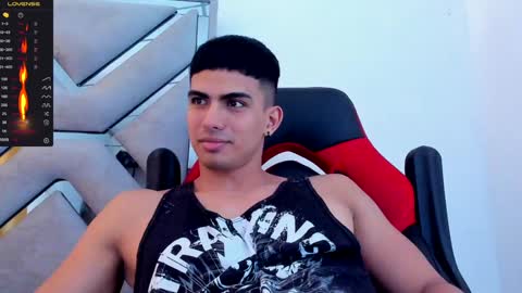 Snapshot of danterouxx chatting on February 5, 6:04 pm Dante online show from February 5, 6:04 pm