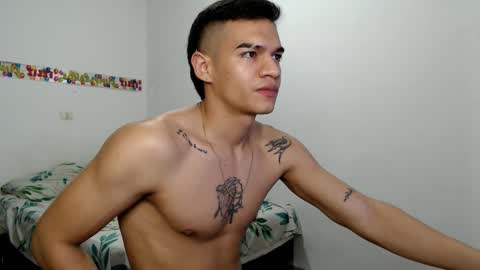 Snapshot of danteshothell chatting on February 26, 2:59 am online show from February 26, 2:59 am