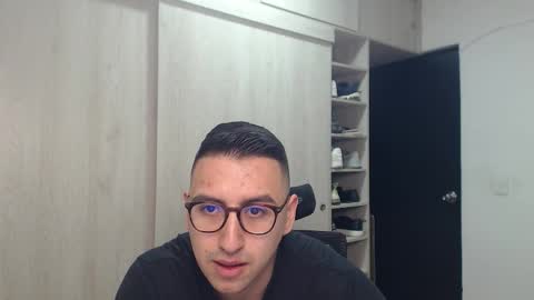 Snapshot of dantevesper chatting on March 8, 1:14 am dantevesper online show from March 8, 1:14 am