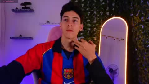 dantevoss_ online show from June 10, 11:31 am