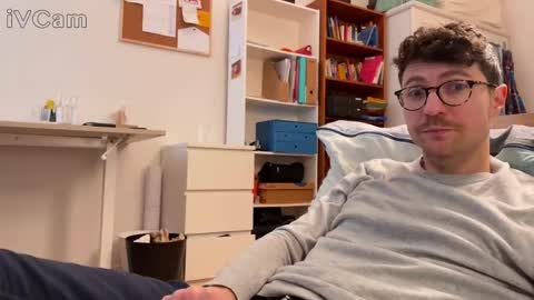 Snapshot of dantheman233 chatting on February 15, 3:42 pm Daniel online show from February 15, 3:42 pm