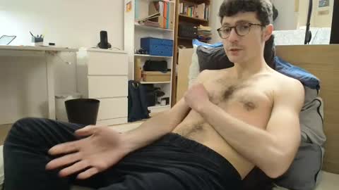 Snapshot of dantheman233 chatting on March 27, 9:47 pm Daniel online show from March 27, 9:47 pm