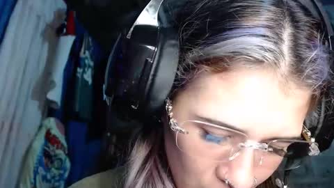 Snapshot of dany_candyy chatting on February 18, 5:25 am Dani online show from February 18, 5:25 am