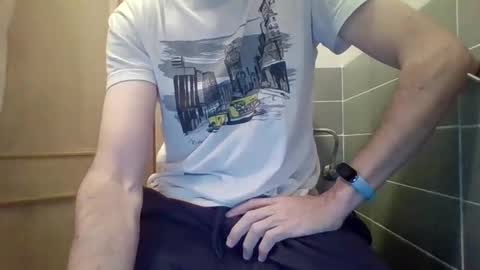 Snapshot of danydotado chatting on October 23, 6:28 pm danydotado online show from October 23, 6:28 pm