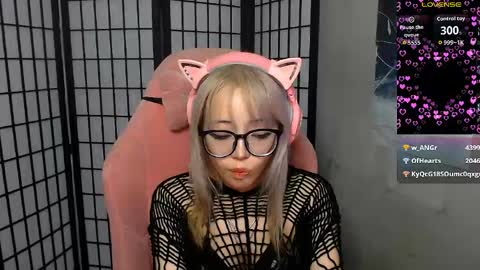danyelleeyermann online show from June 9, 1:01 pm