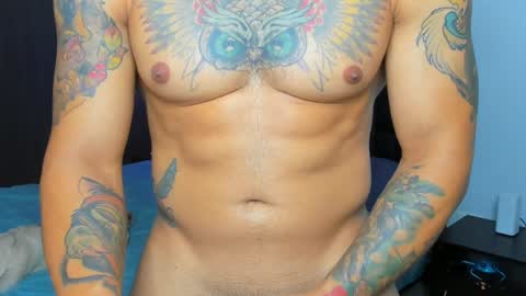 Snapshot of danyfitguy_ chatting on December 16, 12:48 am danyfitguy_ online show from December 16, 12:48 am