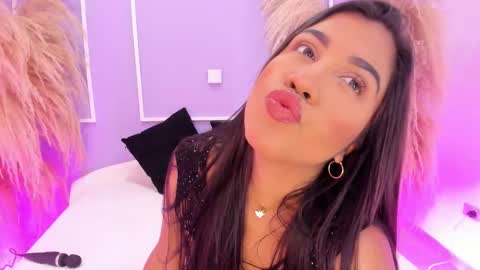 Snapshot of danymontiel chatting on November 1, 7:38 pm Dany online show from November 1, 7:38 pm