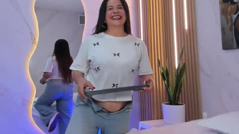 Daphne online show from October 2, 3:13 am