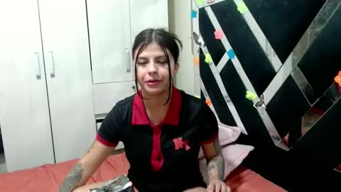 daphne877046 online show from April 28, 2:49 am