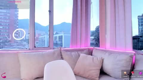 daphne_chers online show from October 23, 8:18 pm