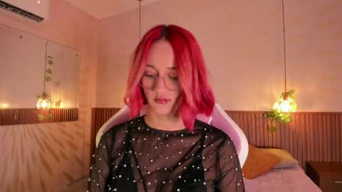 Snapshot of daphne_courtis chatting on April 13, 3:12 am Daphne online show from April 13, 3:12 am