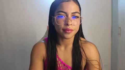 Snapshot of daphne_grayy chatting on March 8, 3:54 am daphne_grayy online show from March 8, 3:54 am