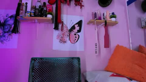 daphneandrade online show from January 25, 6:57 pm