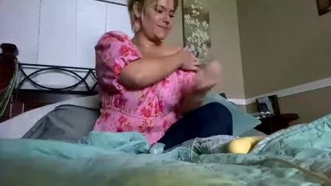 DaphneeAteVelma69 online show from December 24, 10:44 am