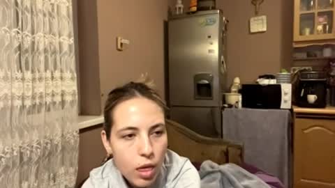 Monika online show from April 1, 7:11 pm