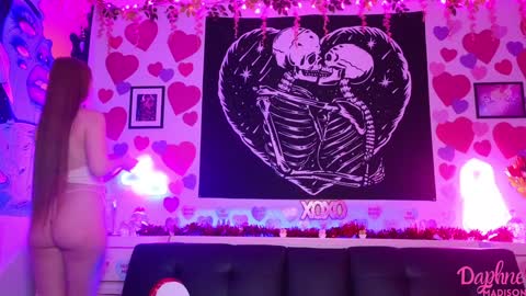 Snapshot of daphnemadison chatting on February 5, 5:41 am Daphne Madison online show from February 5, 5:41 am