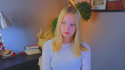 Kami online show from November 9, 3:05 am