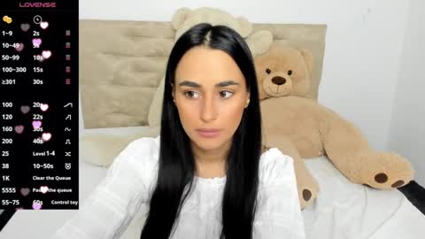 Snapshot of darciejane chatting on December 5, 7:17 pm Darcie online show from December 5, 7:17 pm