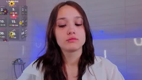 Darcy online show from April 5, 1:36 am