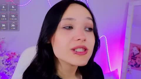 Darcy online show from May 8, 1:22 am