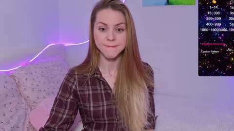 Snapshot of dariarazet chatting on December 4, 10:02 am online show from December 4, 10:02 am