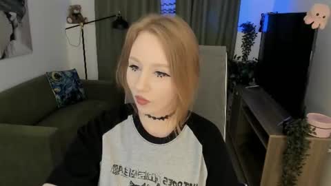 Snapshot of dariatate chatting on June 26, 9:57 am Daria Tate online show from June 26, 9:57 am