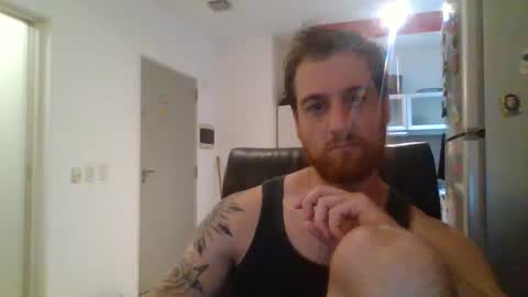 Snapshot of dariensur chatting on January 29, 11:46 pm Darien online show from January 29, 11:46 pm