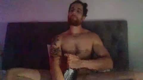 Snapshot of dariensur chatting on February 19, 3:06 am Darien online show from February 19, 3:06 am