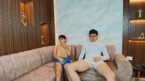 Snapshot of daringboys_sex chatting on April 3, 1:20 pm daringboys_sex online show from April 3, 1:20 pm