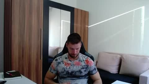darius_94 online show from April 30, 4:41 am
