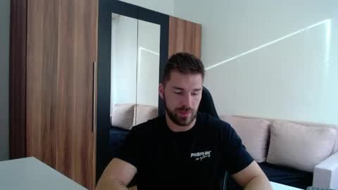 darius_94 online show from May 7, 4:51 am