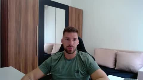 darius_94 online show from May 15, 5:47 am