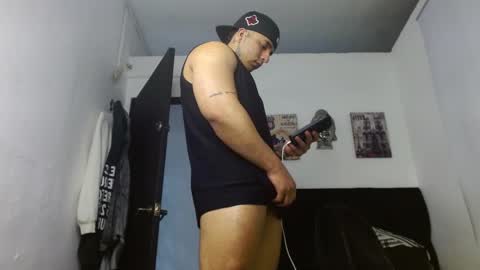 Snapshot of darius_phoenix chatting on October 11, 10:30 pm Darius Phoenix  online show from October 11, 10:30 pm