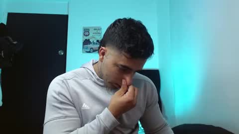 Snapshot of darius_phoenix chatting on October 25, 10:59 pm Darius Phoenix  online show from October 25, 10:59 pm