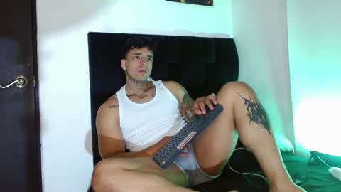Darius Phoenix  online show from May 6, 6:02 pm