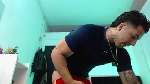 Darius Phoenix  online show from May 8, 6:13 pm
