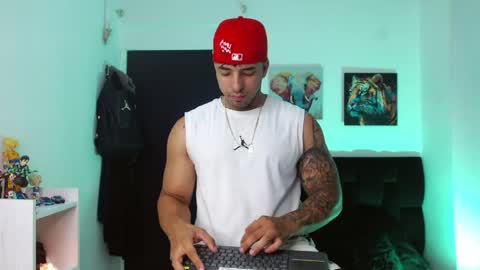 Darius Phoenix  online show from May 9, 7:52 pm