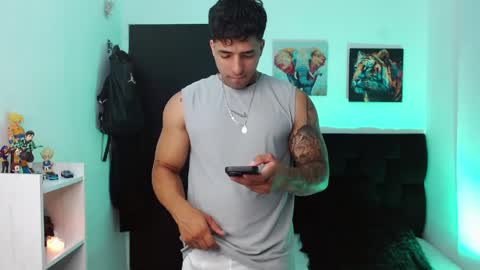 Darius Phoenix  online show from May 11, 6:38 pm