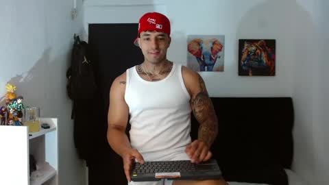 Darius Phoenix  online show from May 12, 6:38 pm