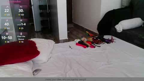 Snapshot of dark_coco chatting on April 2, 9:29 am Coco online show from April 2, 9:29 am