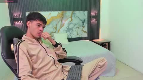 DARCK online show from February 5, 12:10 pm