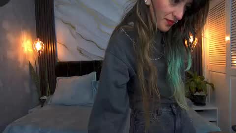 dark_dominika online show from May 12, 1:08 pm