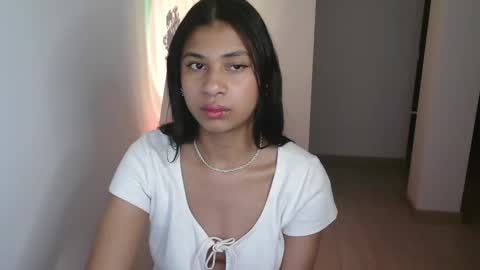Snapshot of dark_enchantress_ chatting on December 29, 10:01 am Sofia online show from December 29, 10:01 am