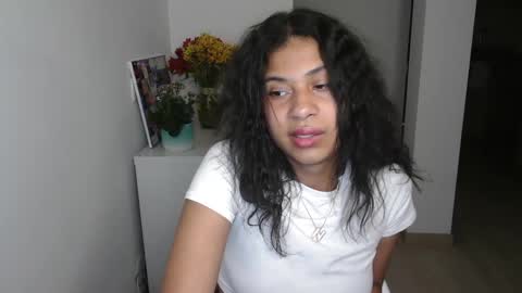 Snapshot of dark_enchantress_ chatting on January 15, 1:34 am Sofia online show from January 15, 1:34 am