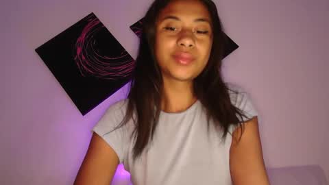 Snapshot of dark_enchantress_ chatting on October 19, 8:53 pm Sofia online show from October 19, 8:53 pm