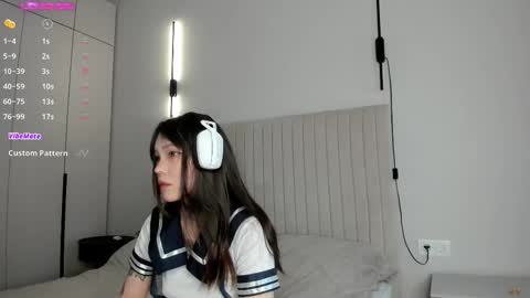 Snapshot of dark_ester chatting on February 25, 8:35 am Ester online show from February 25, 8:35 am