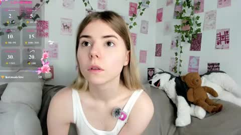 Ester online show from June 18, 10:09 am