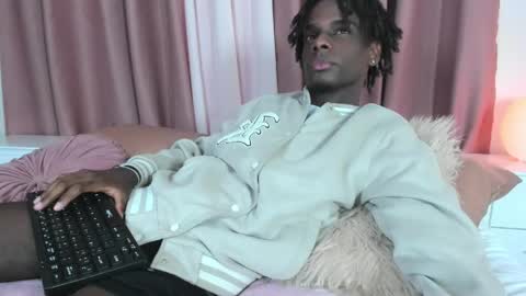 Snapshot of dark_fantasy9 chatting on March 22, 12:52 pm dark_fantasy9 online show from March 22, 12:52 pm